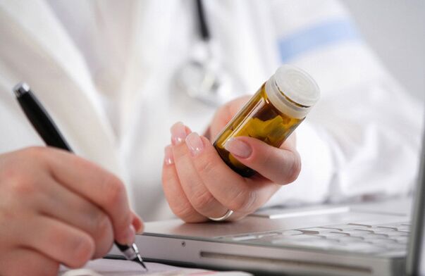 doctor prescribes medicine for prostatitis